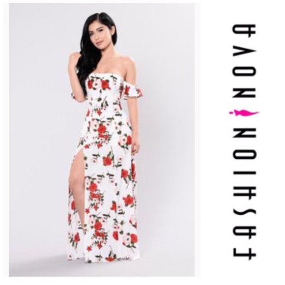 Fashion Nova Dresses & Skirts - NWT fashion nova floral dress